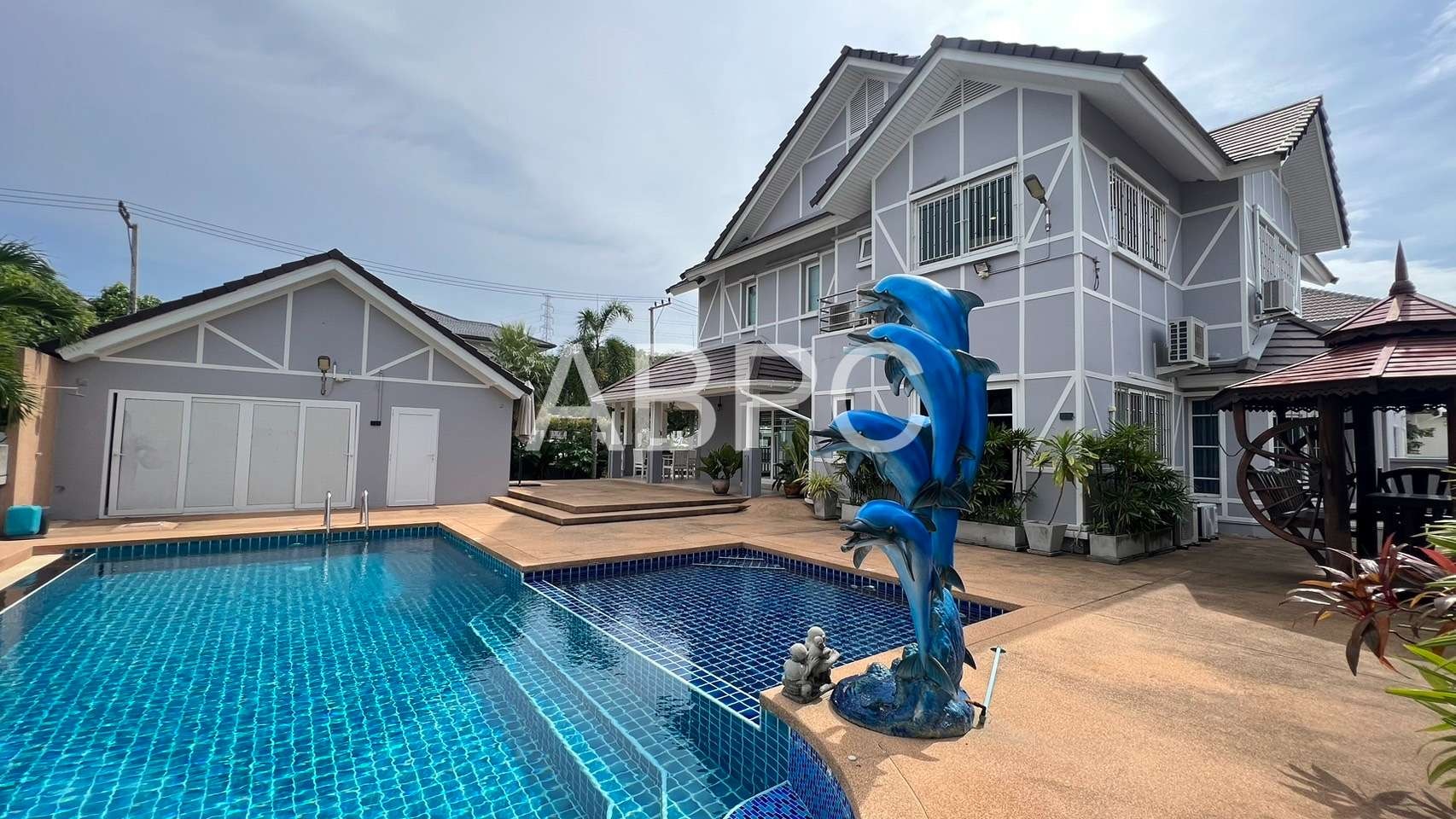 5 Bed Pool Villa in Central Park Hillside Village photo 13