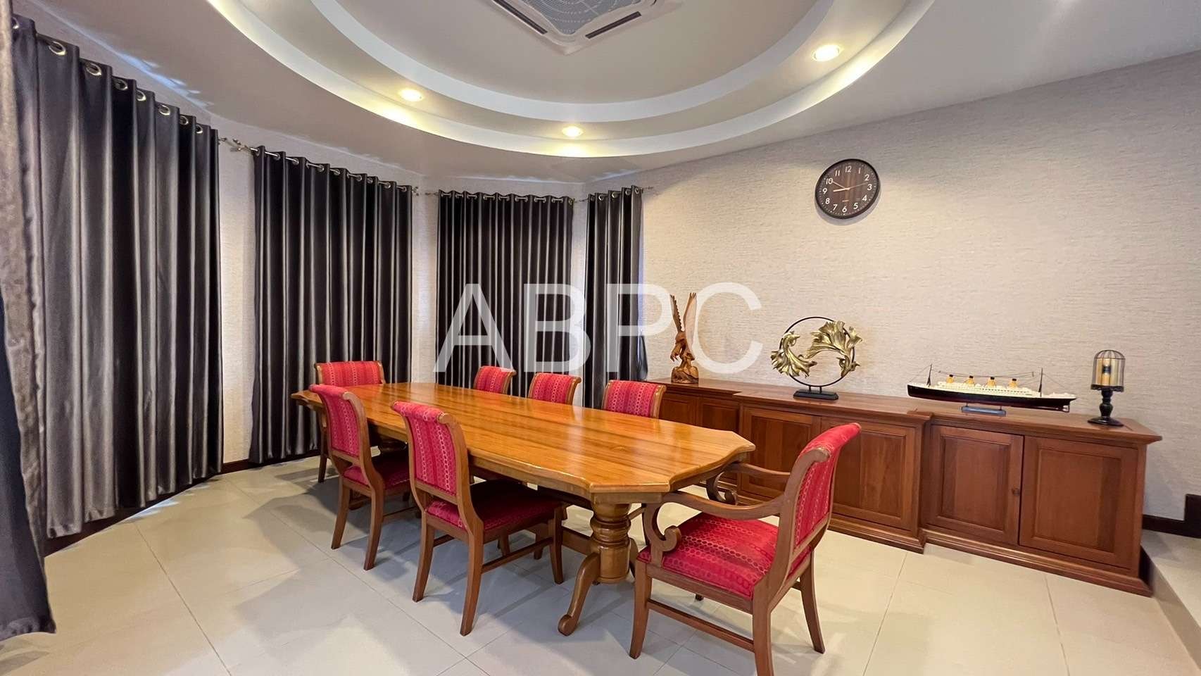 5 Bed Pool Villa in Central Park Hillside Village photo 7