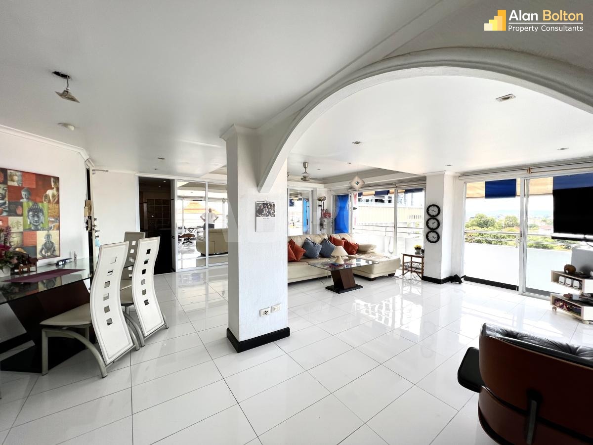 2 Condos For 4.5 Million Baht photo 14