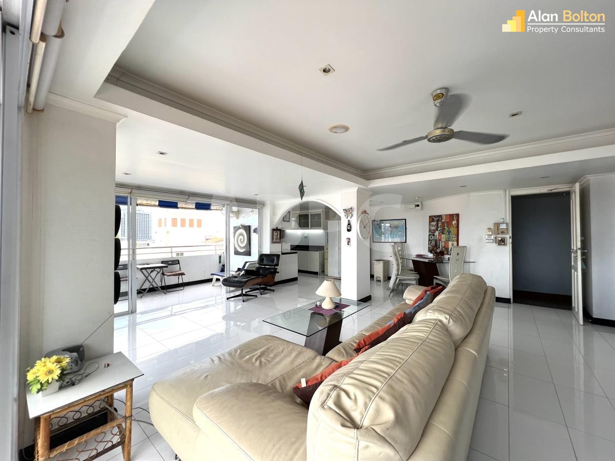 2 Condos For 4.5 Million Baht photo 9
