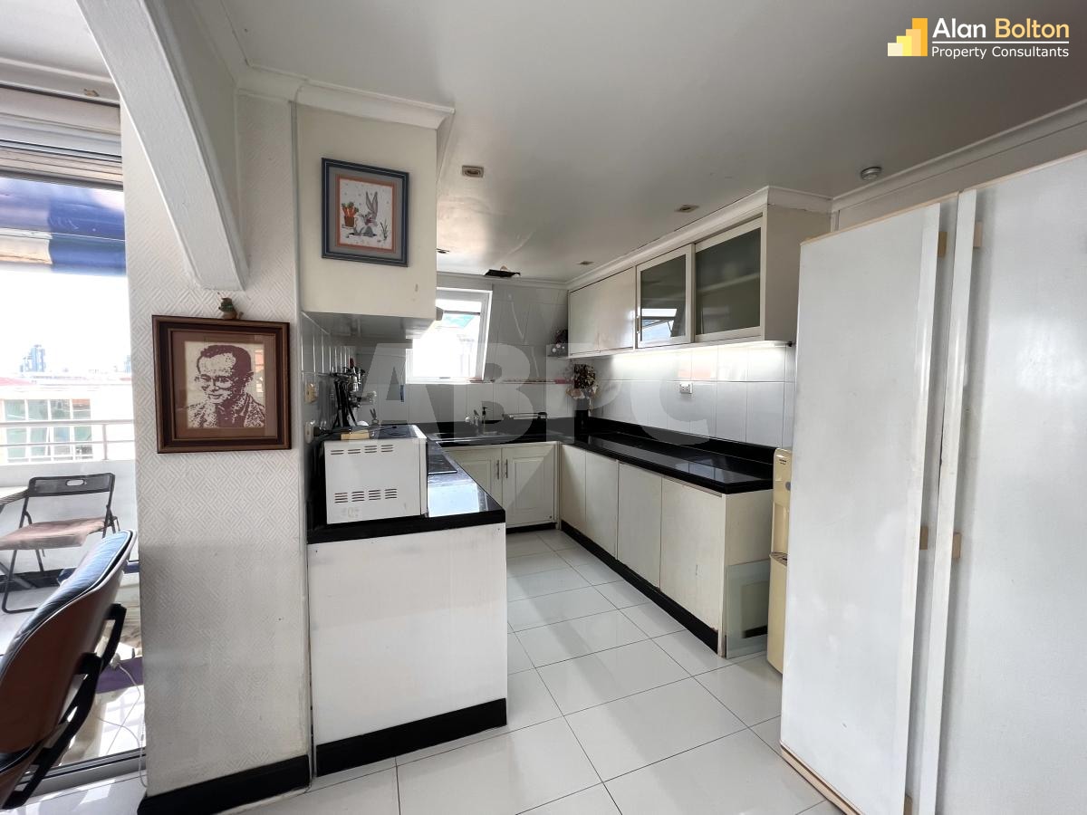 2 Condos For 4.5 Million Baht photo 17