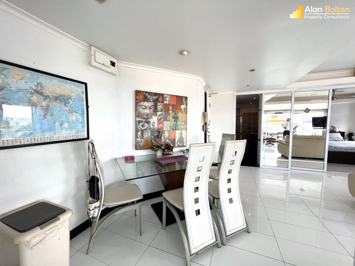 2 Condos For 4.5 Million Baht photo 15