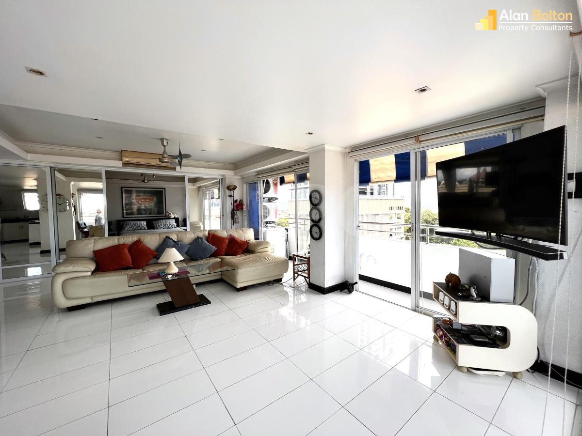 2 Condos For 4.5 Million Baht photo 12