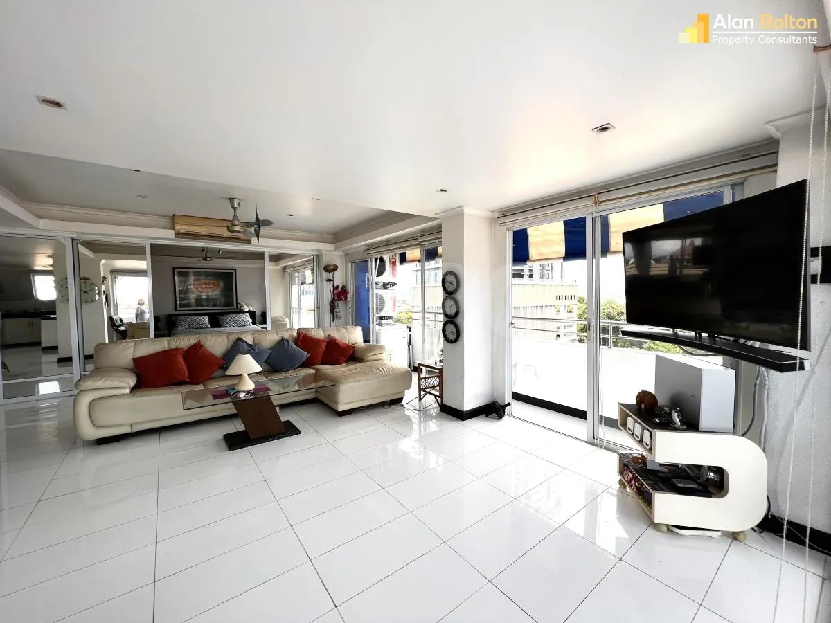 2 Condos For 4.5 Million Baht photo 11
