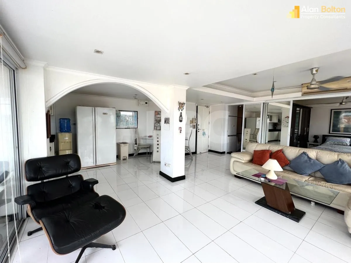 2 Condos For 4.5 Million Baht photo 12