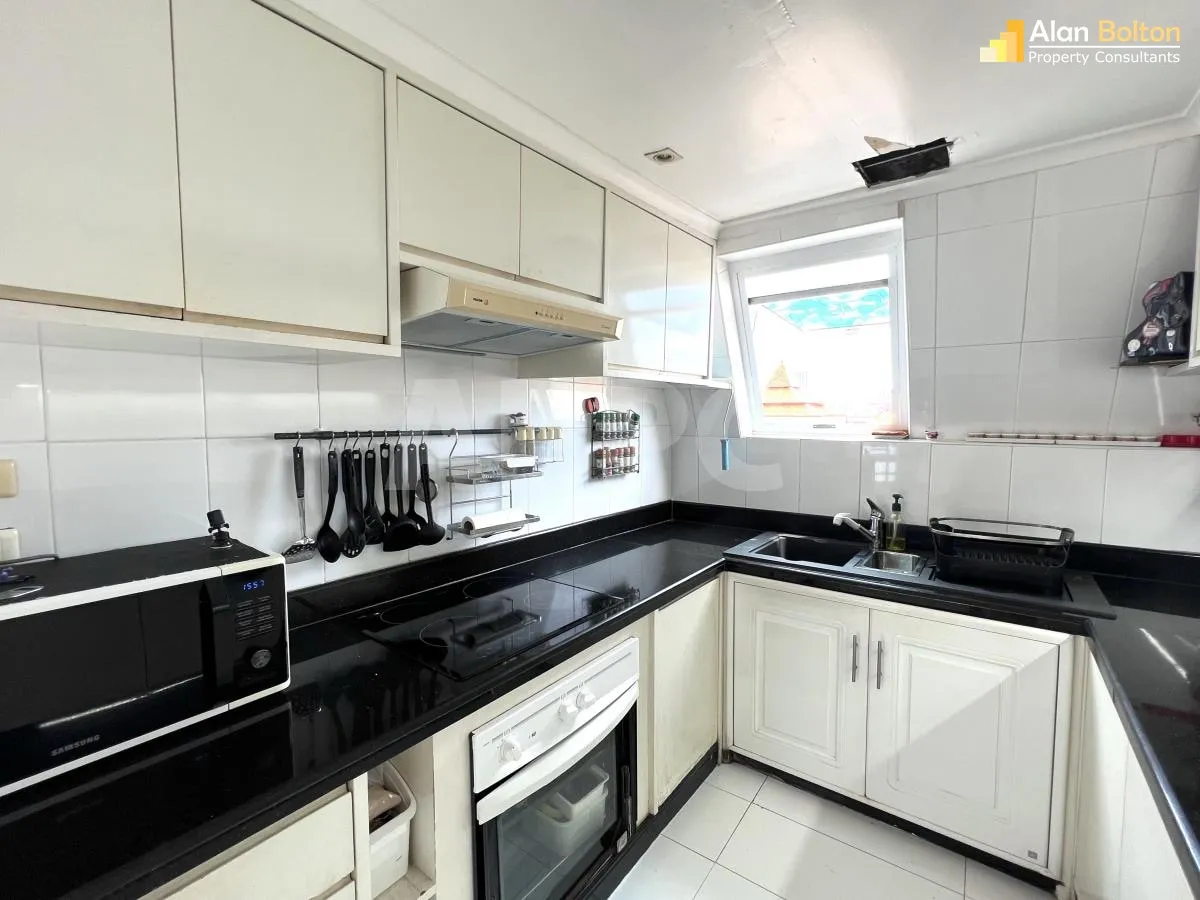 2 Condos For 4.5 Million Baht photo 15