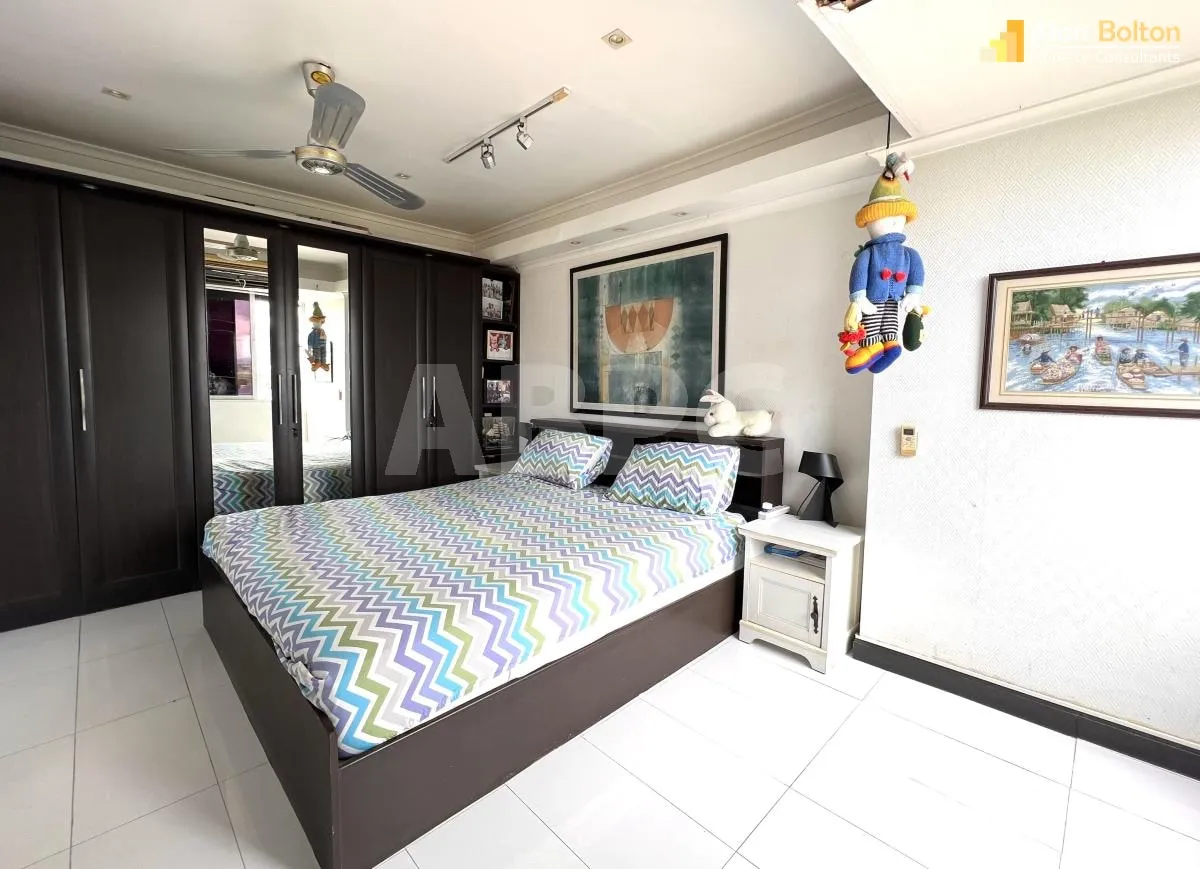2 Condos For 4.5 Million Baht photo 17