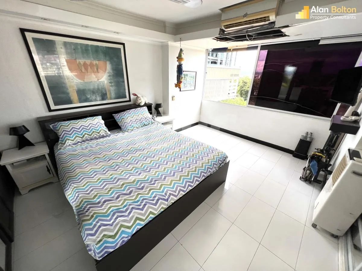 2 Condos For 4.5 Million Baht photo 18
