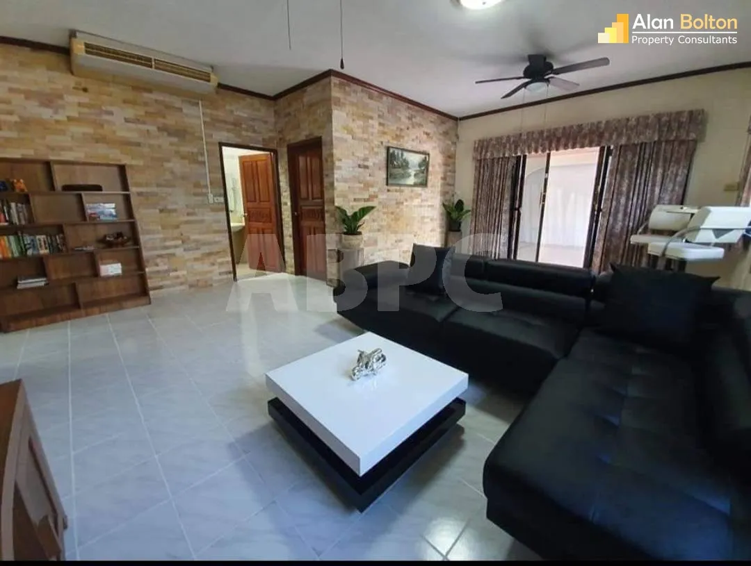 Cheap 3 Bedrooms House in Chatkaew Village East Pattaya