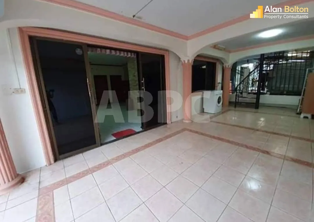 Cheap 3 Bedrooms House in Chatkaew Village East Pattaya photo 10
