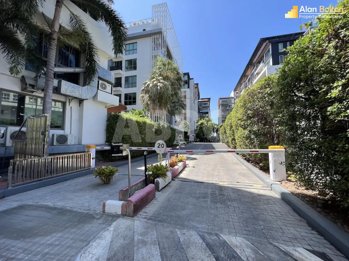 2 Bed 2 Bath in Central Pattaya ABPC0767 photo 3