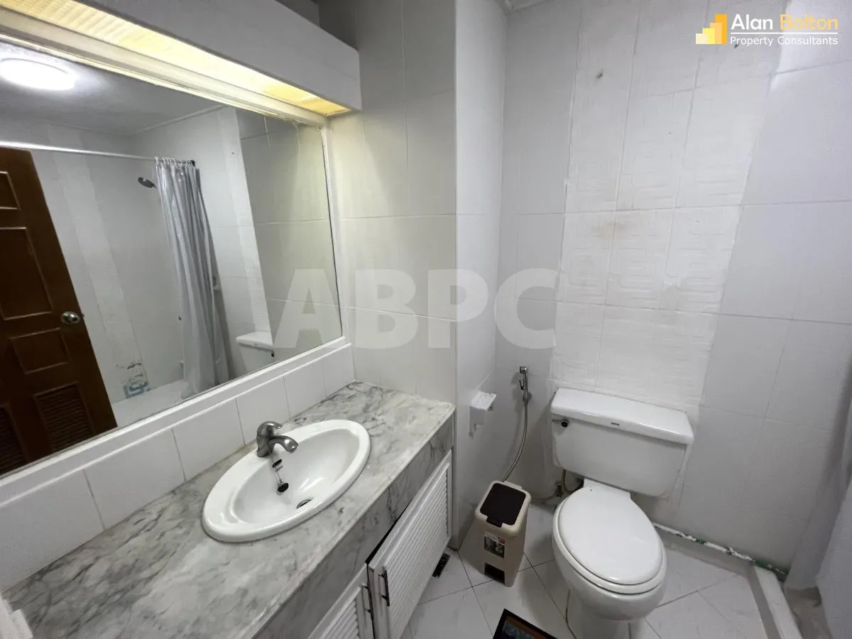 Ocean View Studio Condo In Central Pattaya photo 8