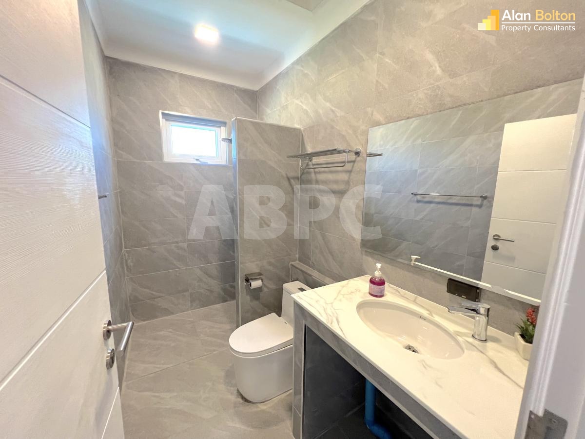 Luxury Modern 4 Bedroom 3 bathroom Pool Villa In East Pattaya photo 11