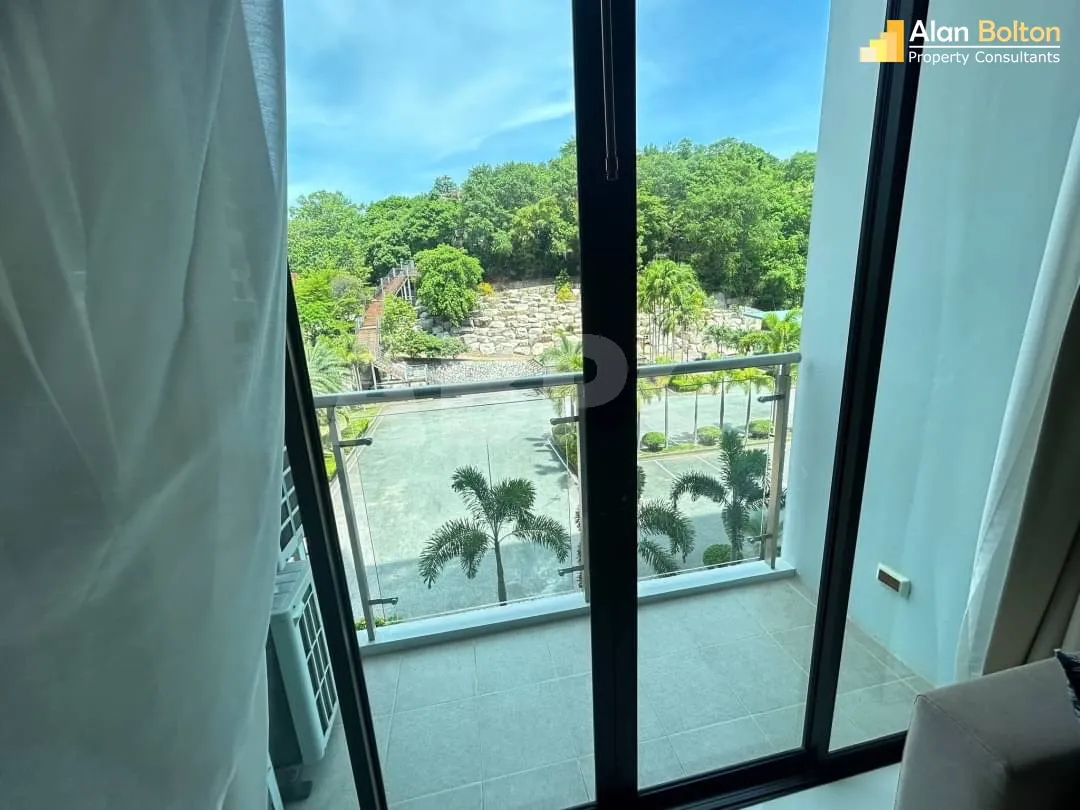 2 Bed 2 Bath Condo in Pratumnak photo 3