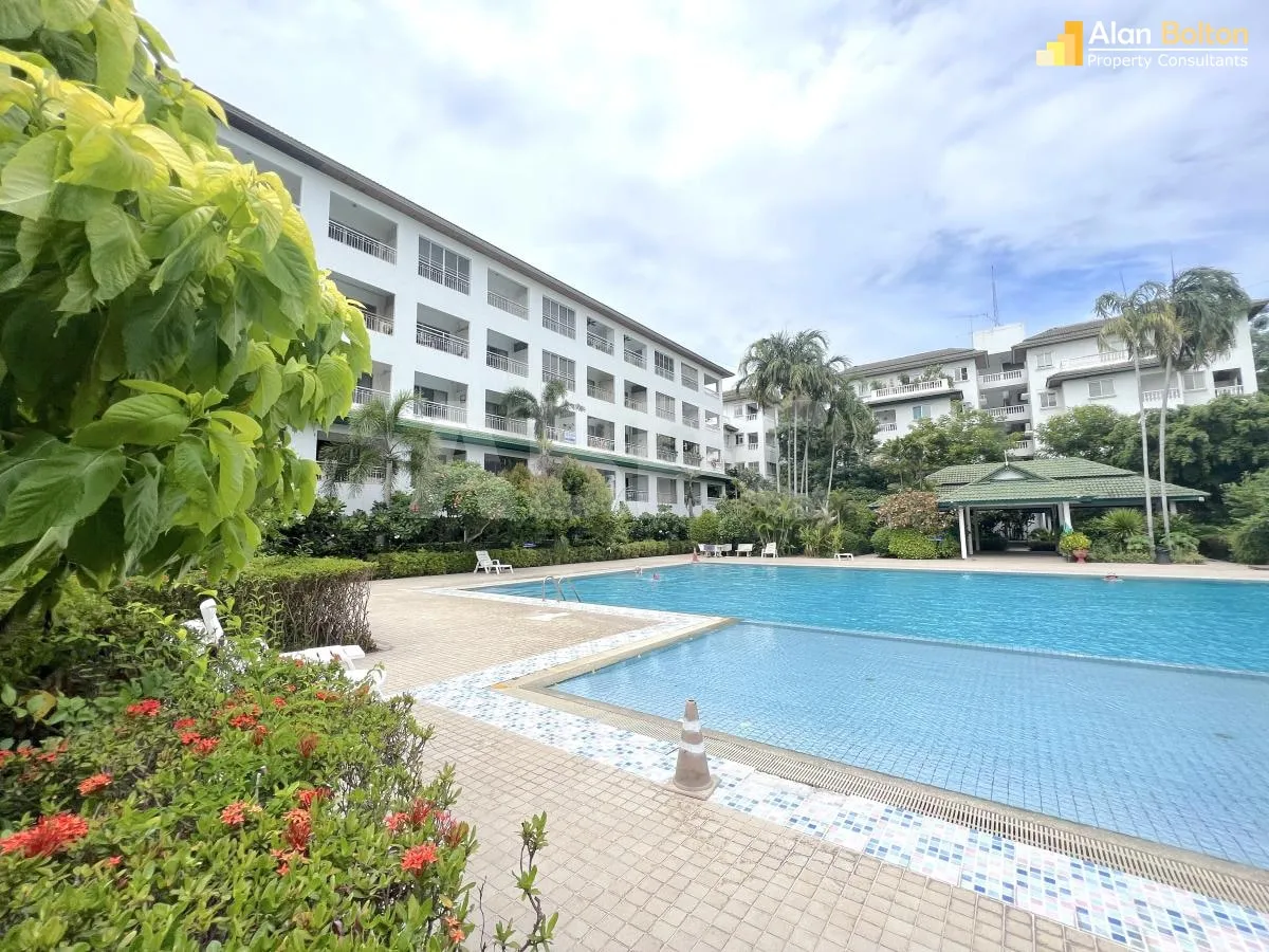 2 Story 3 Bed 2 Bath House In Jomtien