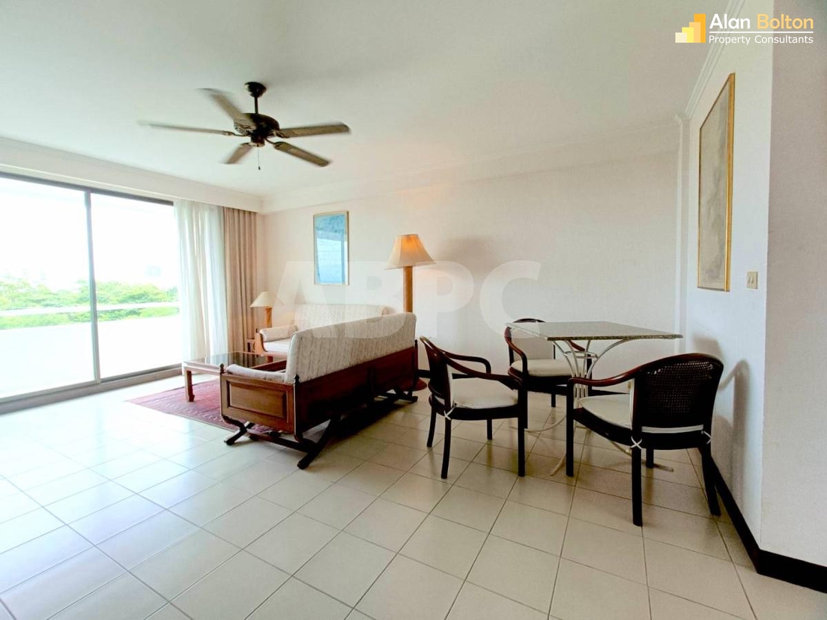 2 Bedroom 2 Bathroom Condo in Pratumnak photo 18