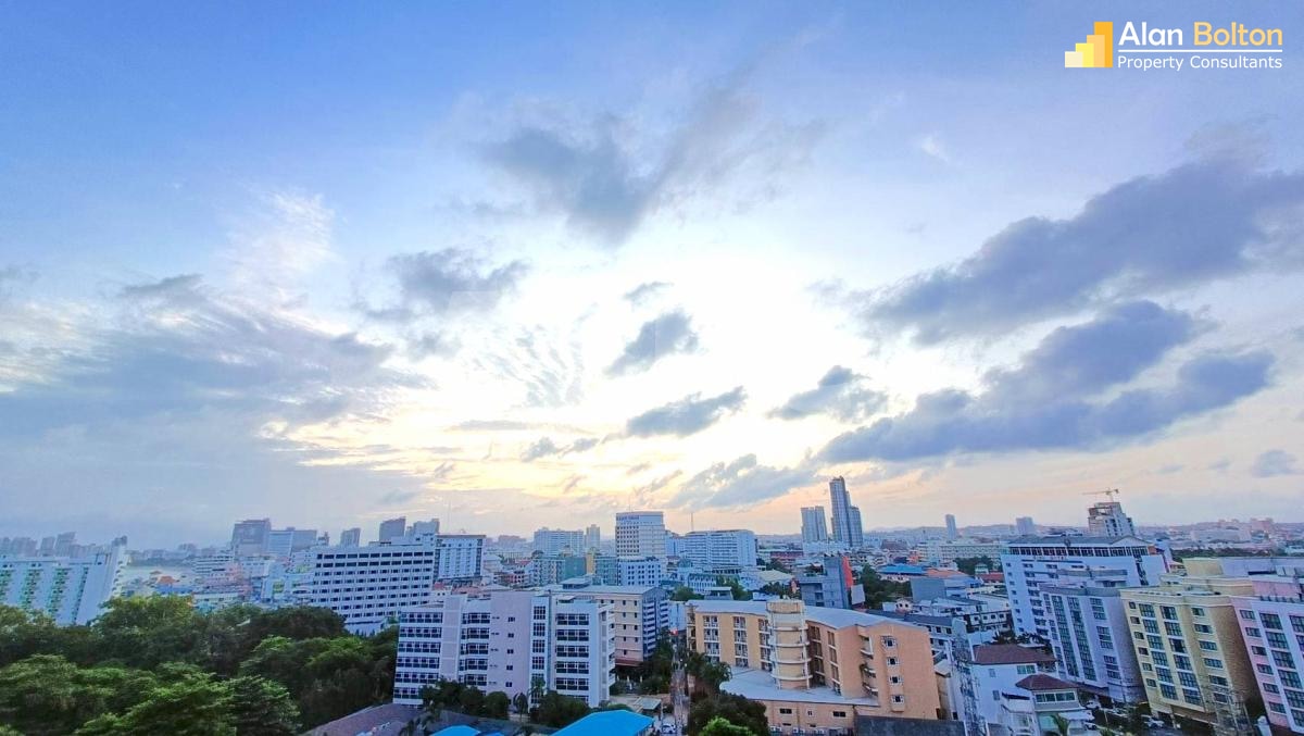 2 Bedroom 2 Bathroom Condo in Pratumnak photo 16