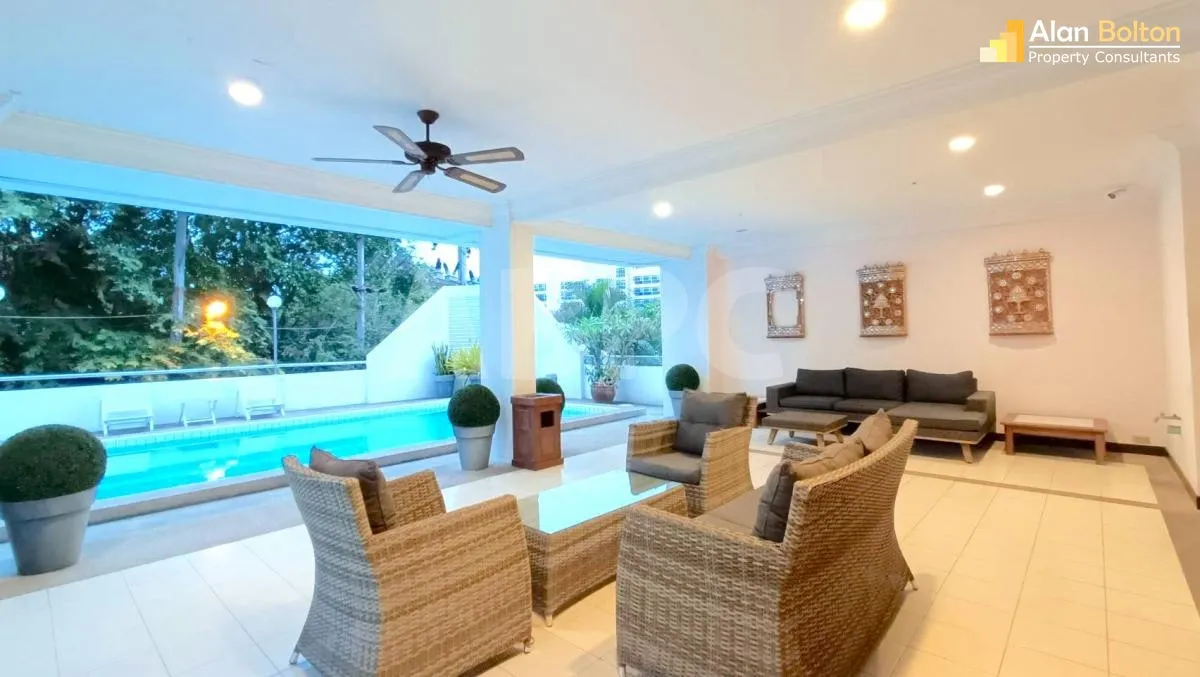 2 Bedroom 2 Bathroom Condo in Pratumnak photo 3