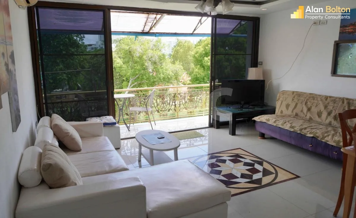 5 bedroom Townhouse in Pratumnak - Corib Village photo 2
