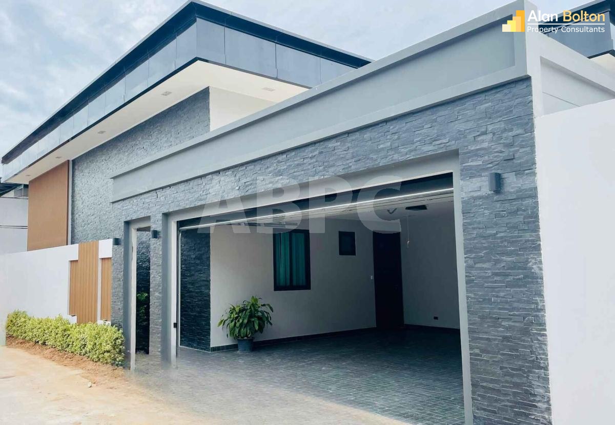Luxury 3 Bedroom 4 Bathroom Pool Villa for Sale photo 2