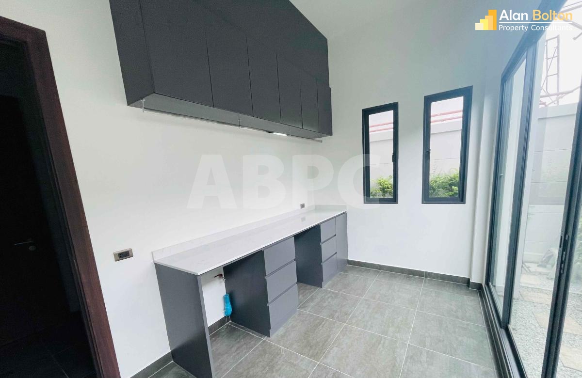 Luxury 3 Bedroom 4 Bathroom Pool Villa for Sale photo 15