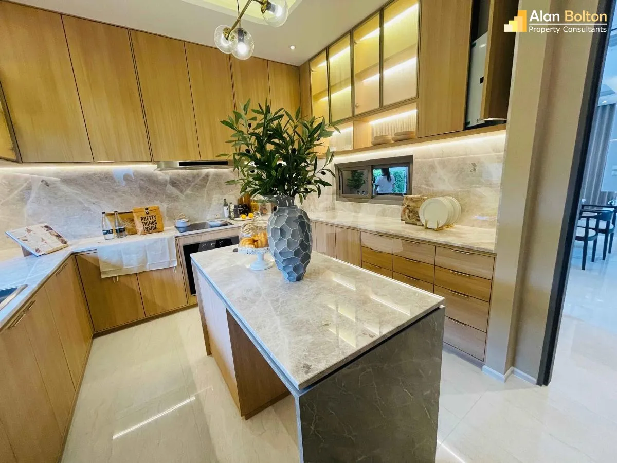WOW Check out this 4 Bedroom Pool Villa For Sale photo 7