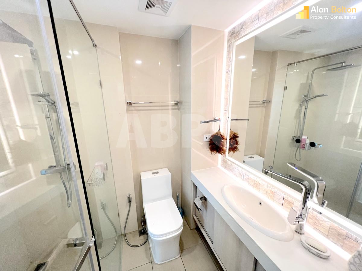 1 Bed 1 Bath Condo In South Pattaya photo 15