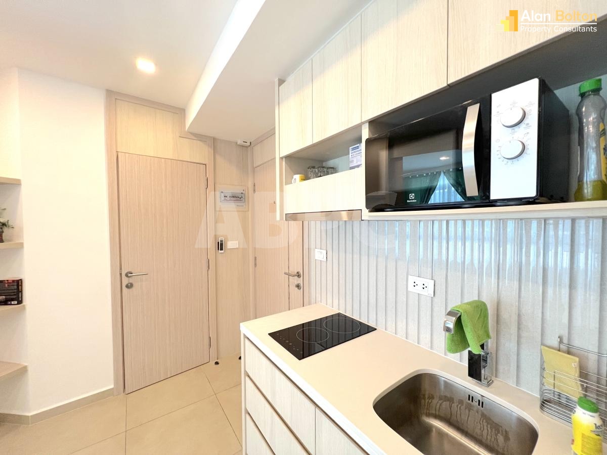 1 Bed 1 Bath Condo In South Pattaya photo 8