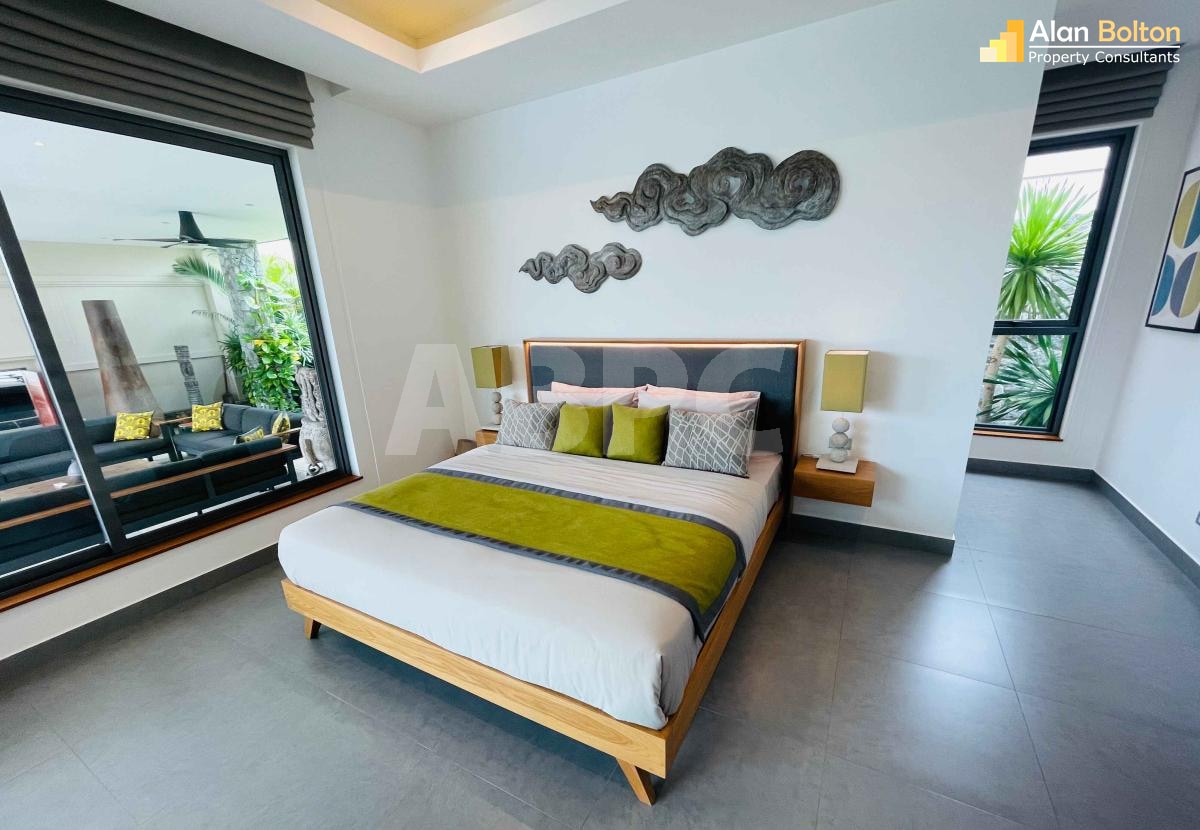 3 Bedrooms 3 bathrooms Luxury Pool Villa in East Pattaya photo 12