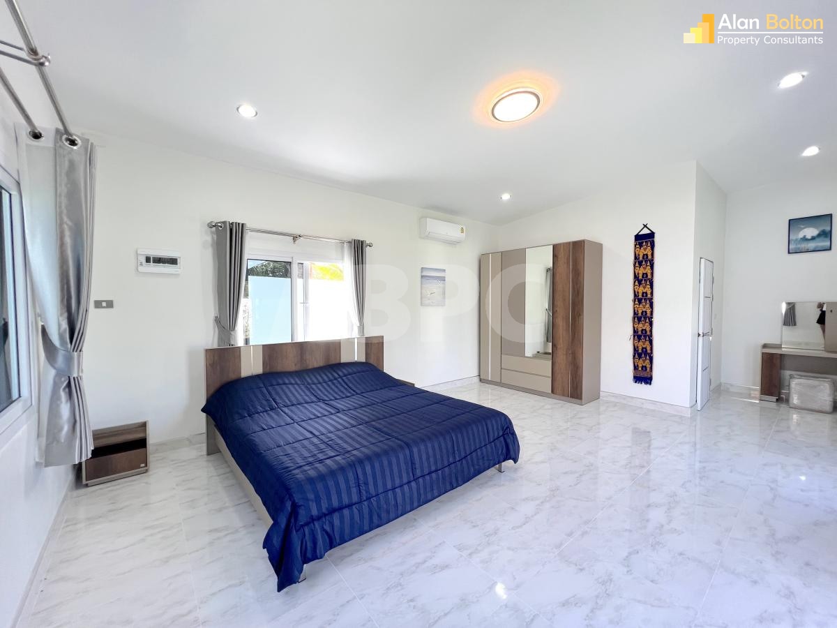 Pool Villa at Chaknork Lake, Pattaya photo 9