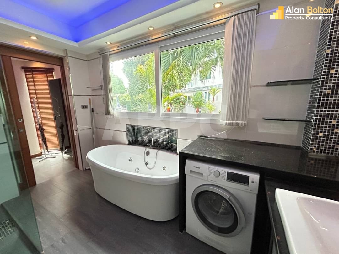 4 Bed 4 Bath in South Pattaya ABPC0863 photo 7