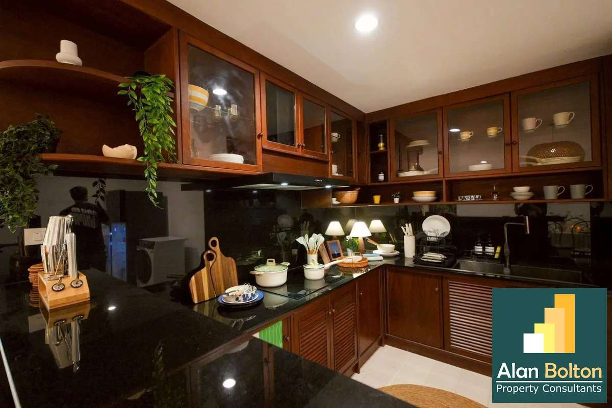 3 bedroom 4 bathroom Condo in Jomtien photo 9