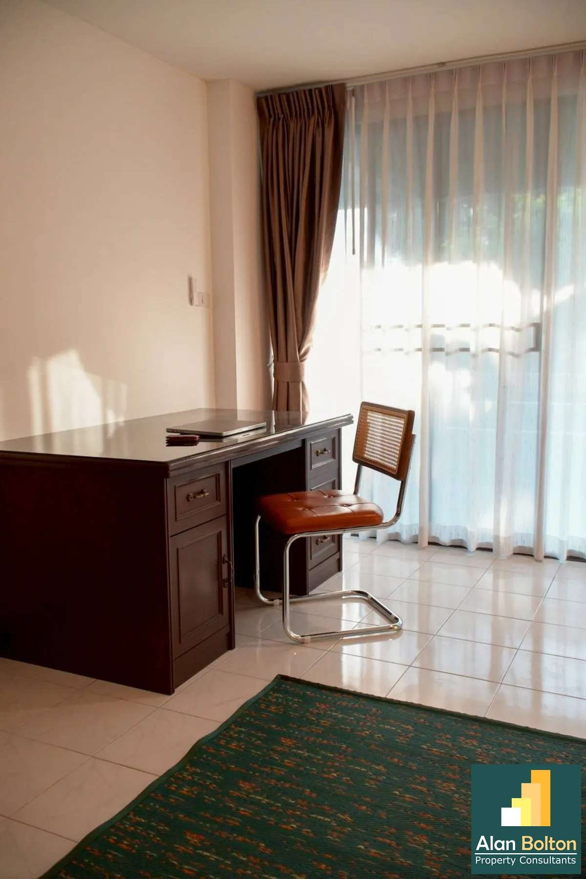 3 bedroom 4 bathroom Condo in Jomtien photo 4