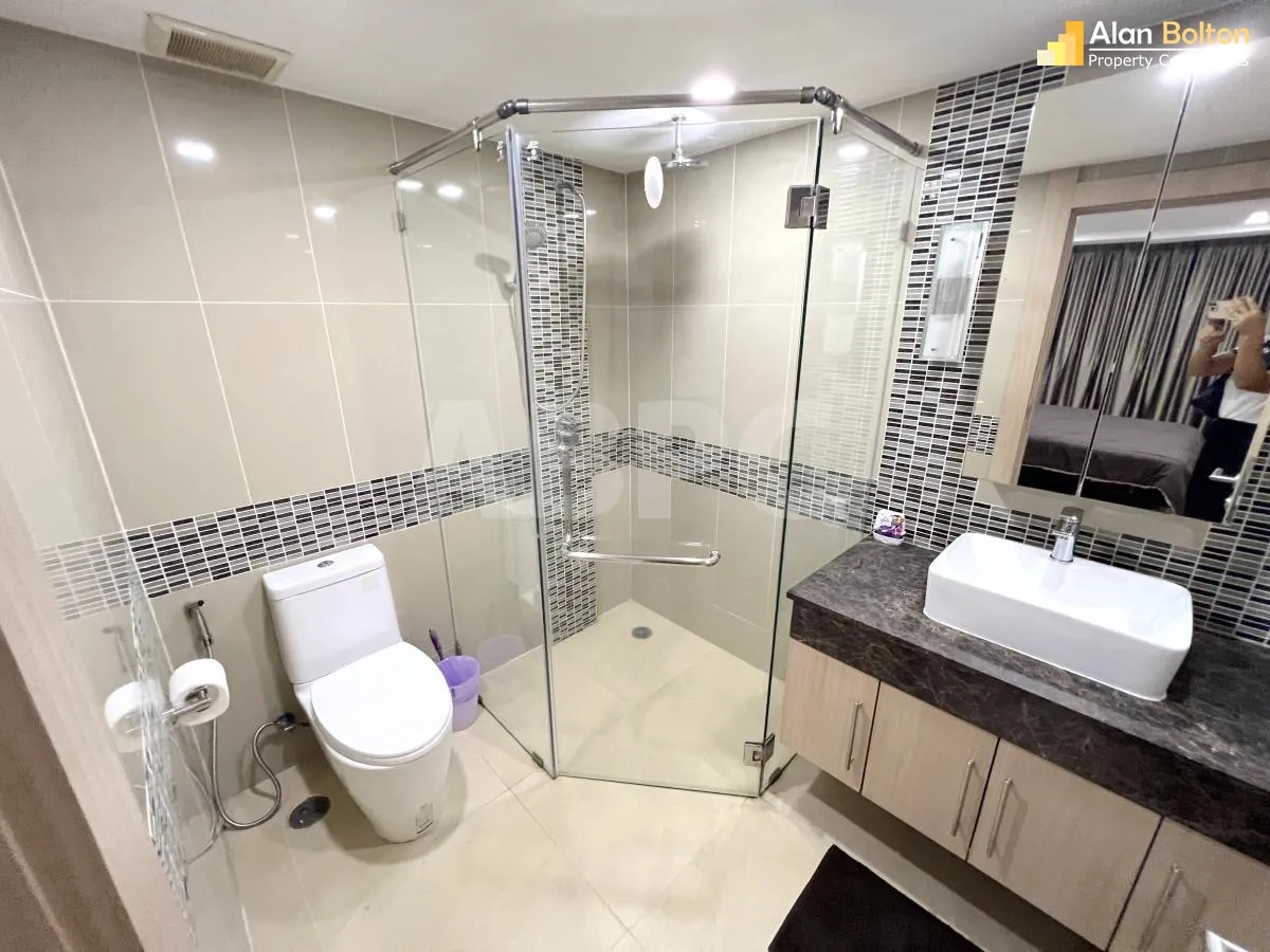 2 Bedrooms 2 Bathrooms in Pratumnak photo 32