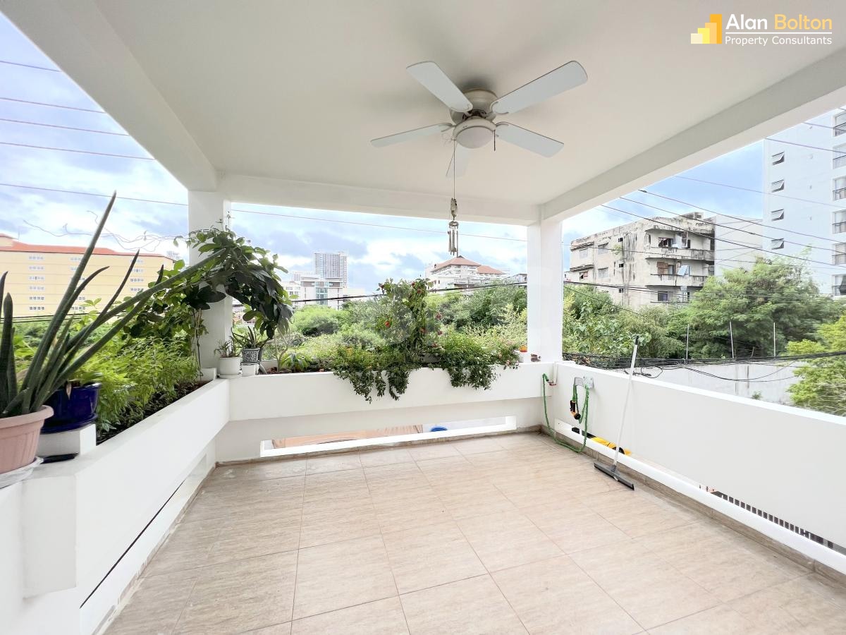 3 Bed 3 Bath Townhouse In Jomtien photo 9