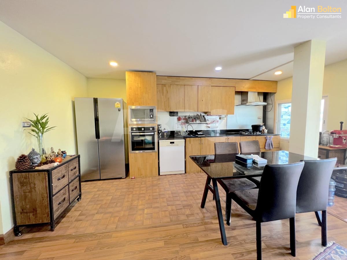 3 Bed 3 Bath Townhouse In Jomtien photo 16