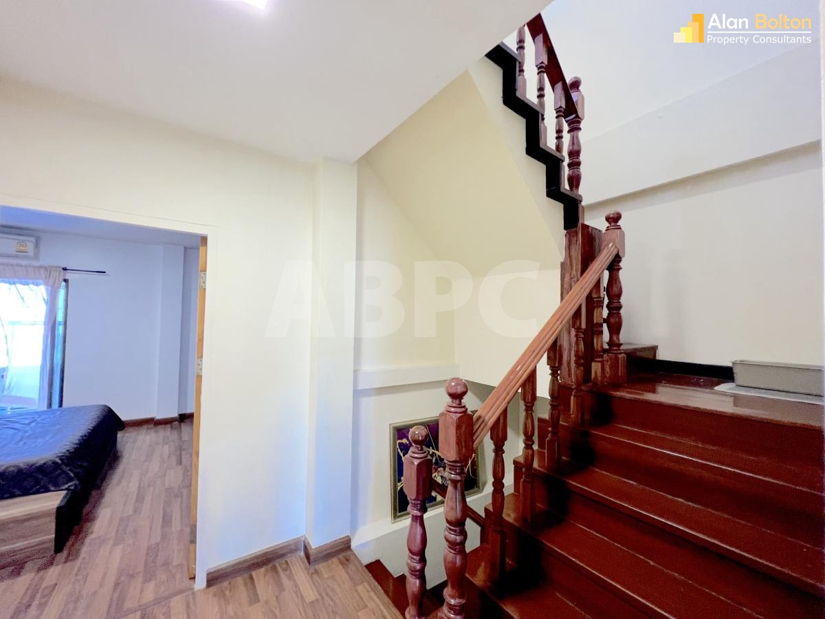 3 Bed 3 Bath Townhouse In Jomtien photo 27