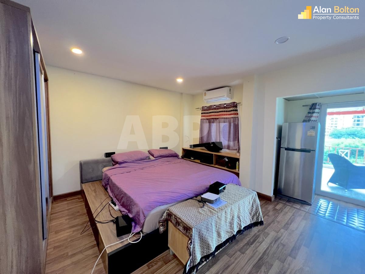 3 Bed 3 Bath Townhouse In Jomtien photo 30