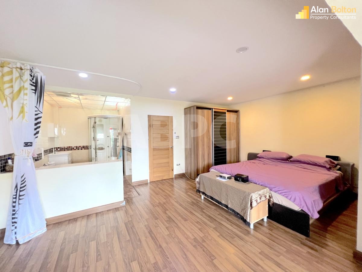 3 Bed 3 Bath Townhouse In Jomtien photo 14