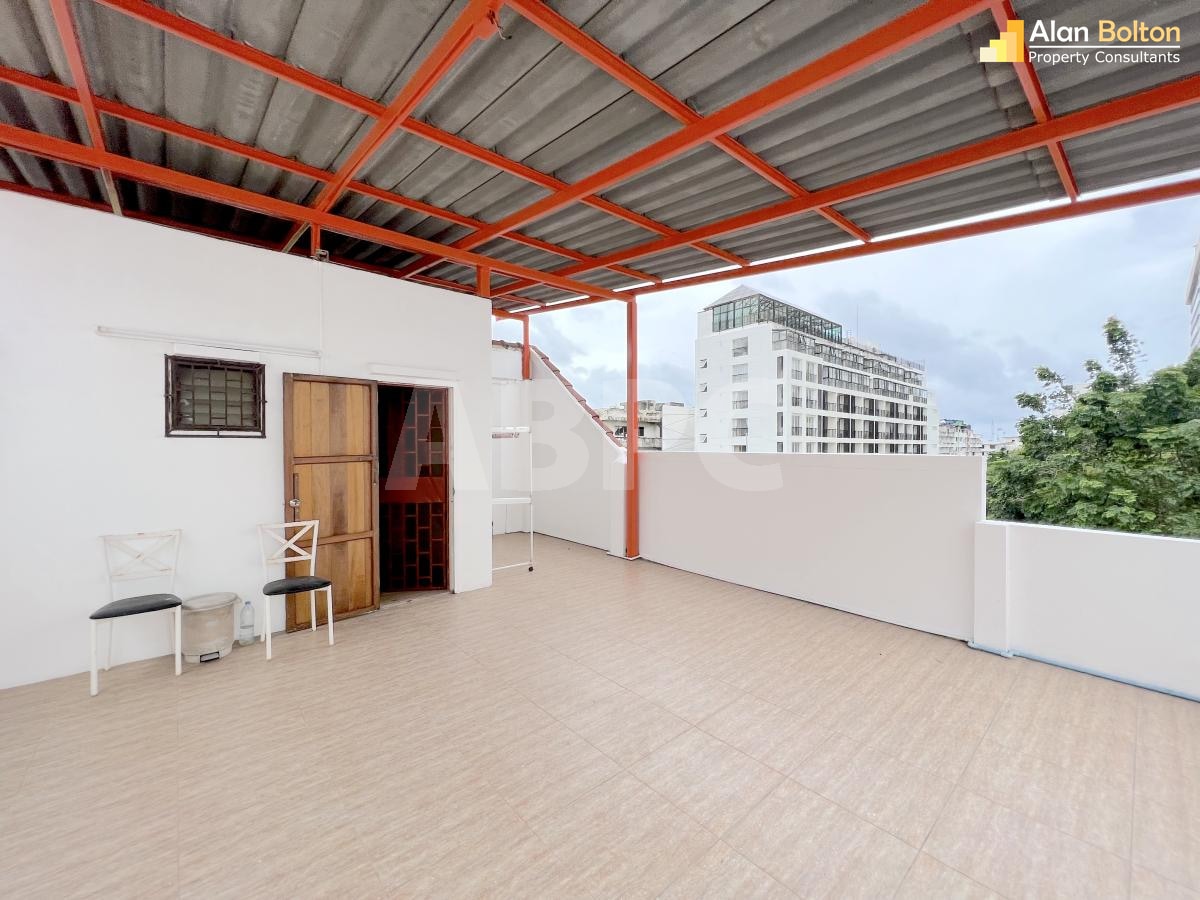 3 Bed 3 Bath Townhouse In Jomtien photo 4