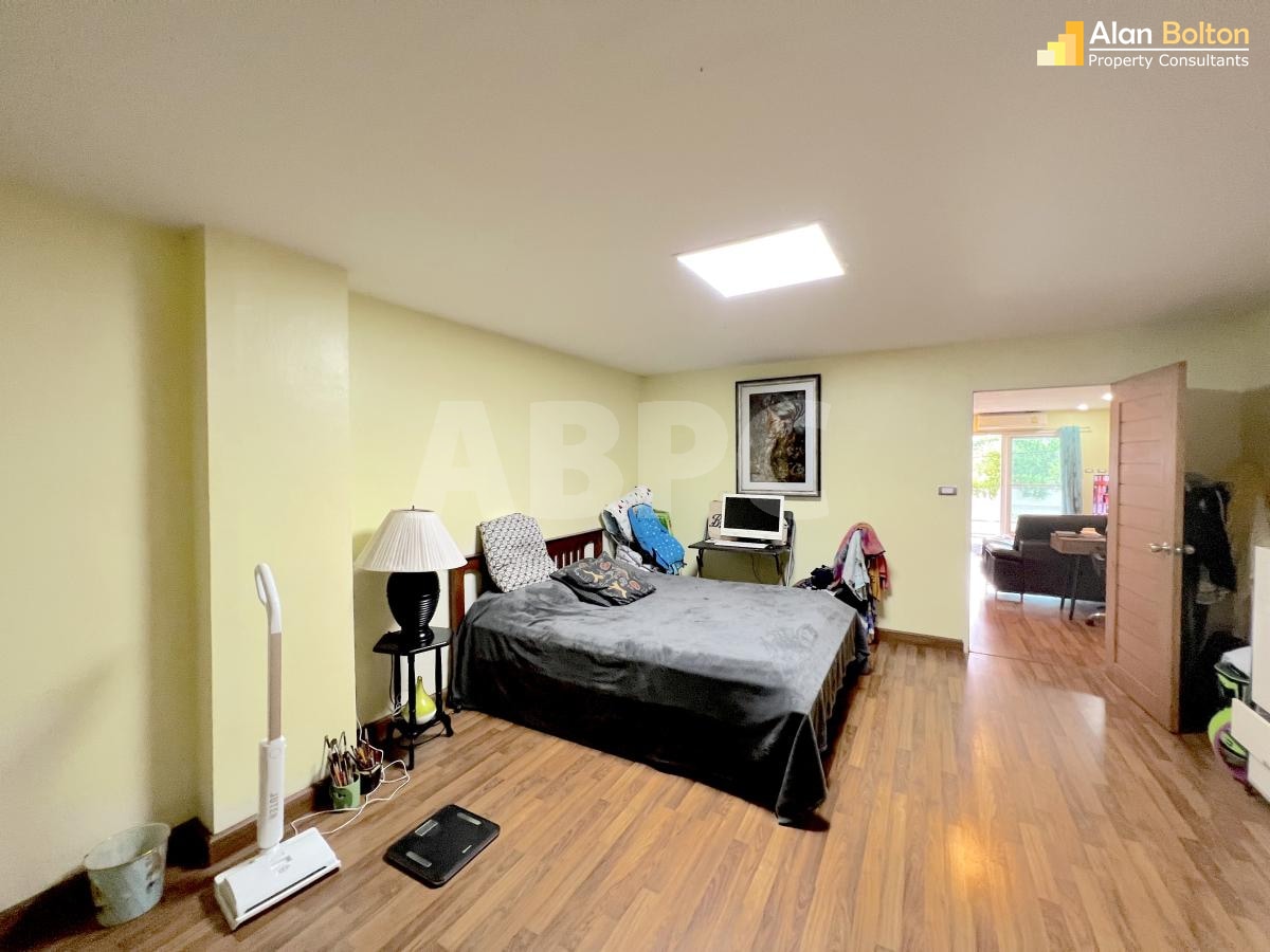 3 Bed 3 Bath Townhouse In Jomtien photo 19