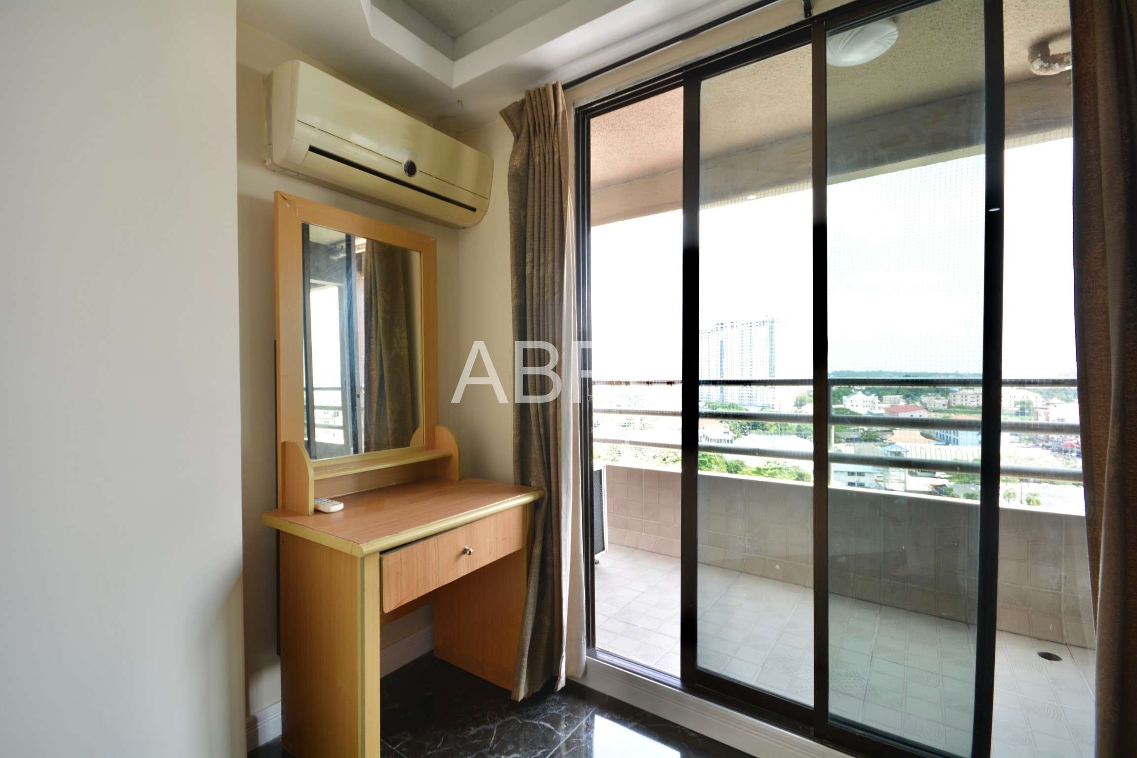 2 Bed 1 Bath Condo In Jomtien photo 9