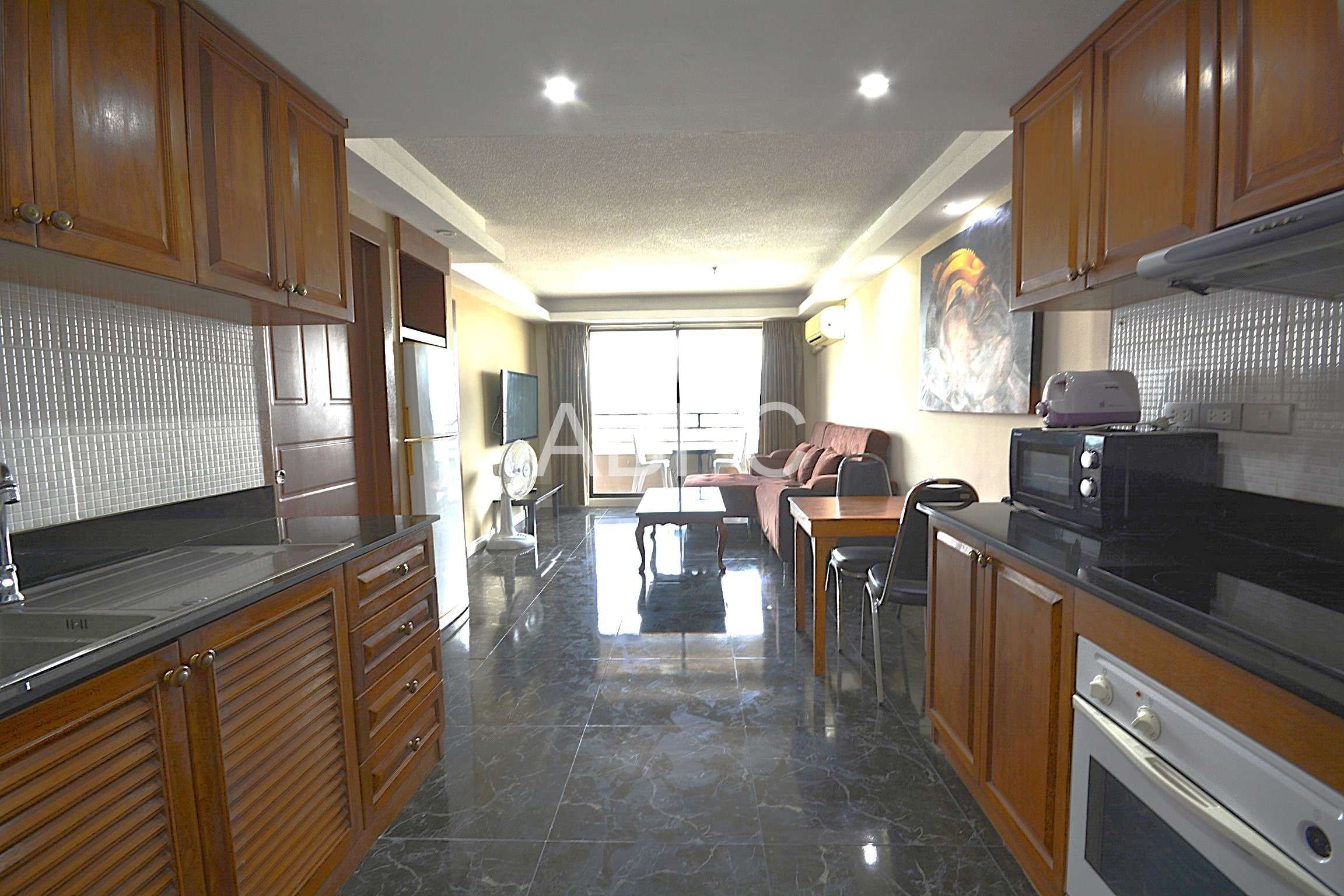 2 Bed 1 Bath Condo In Jomtien photo 11