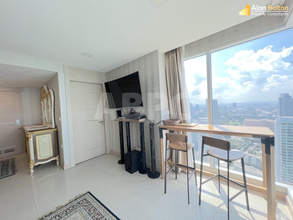 2 Bed in The Palm in Wong Amat For Sale or Rent photo 24