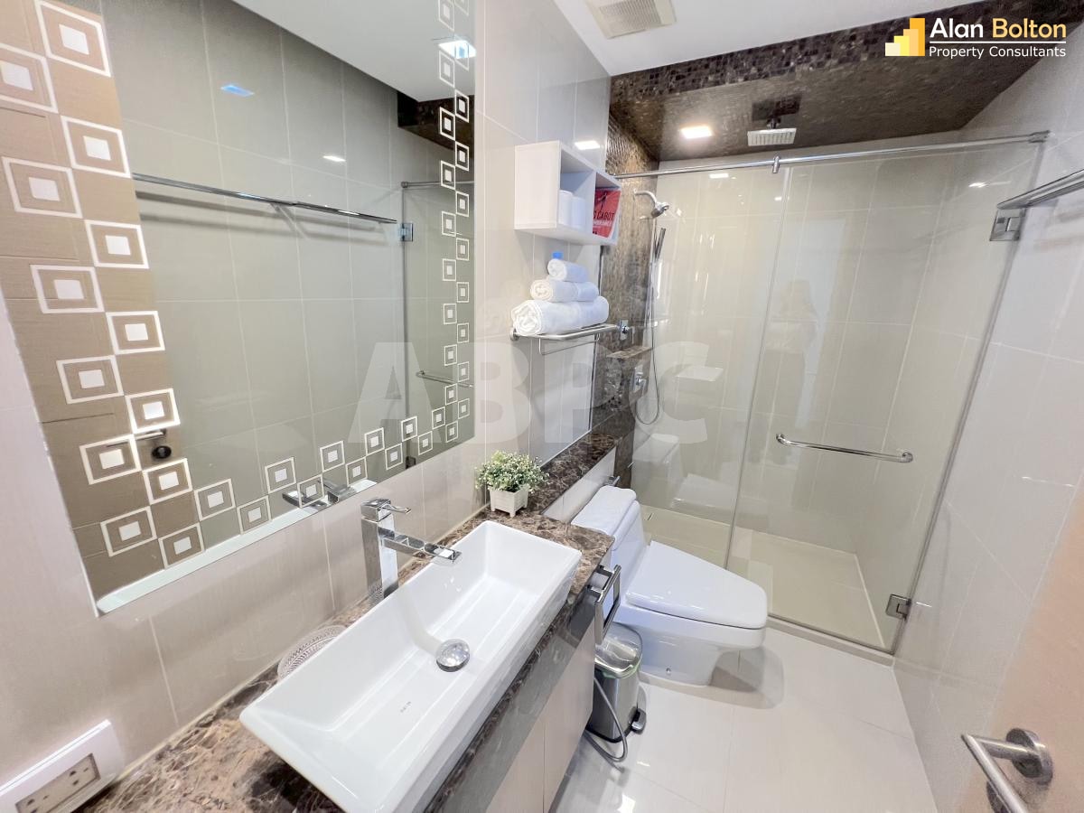 2 Bed in The Palm in Wong Amat For Sale or Rent photo 5