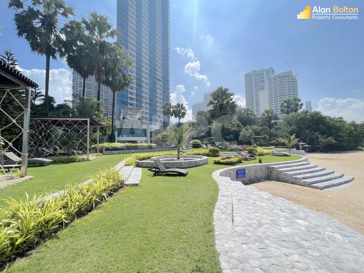 2 Bed in The Palm in Wong Amat For Sale or Rent photo 3