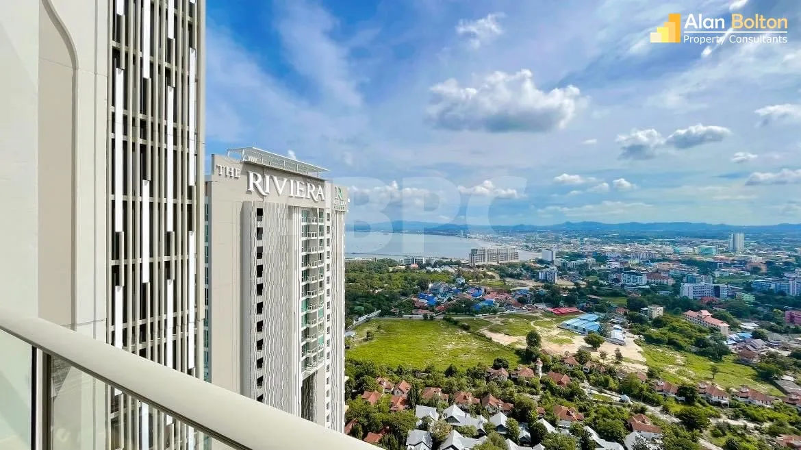 Studio Bed 1 Bath in Wong Amat ABPC0984