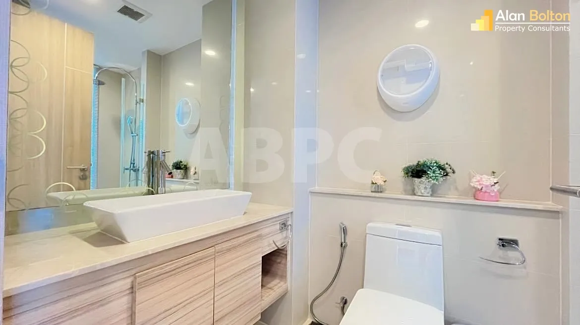 Studio Bed 1 Bath in Wong Amat ABPC0984 photo 15