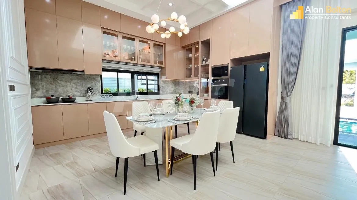 Pool Villa 3 Bedrooms 4 Bathroooms in Huay Yai photo 16