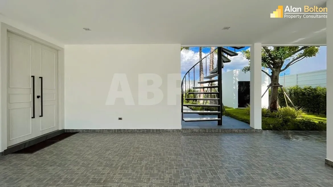 Pool Villa 3 Bedrooms 4 Bathroooms in Huay Yai photo 4